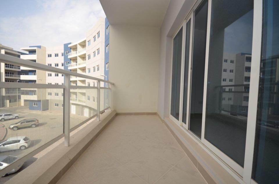 Spacious 2 BHK for Rent in Reef Down town