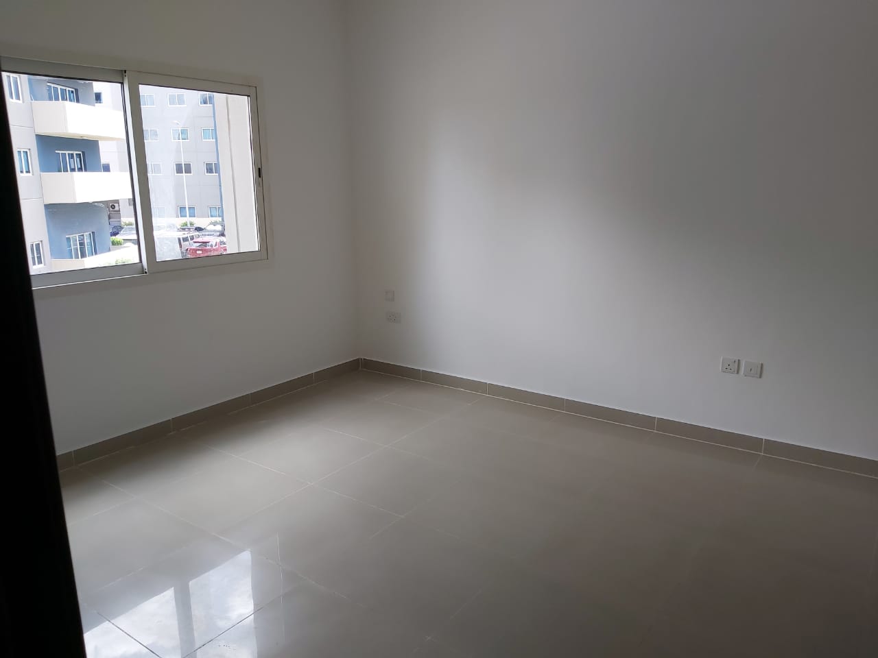 Spacious 2 BHK for Rent in Reef Down town