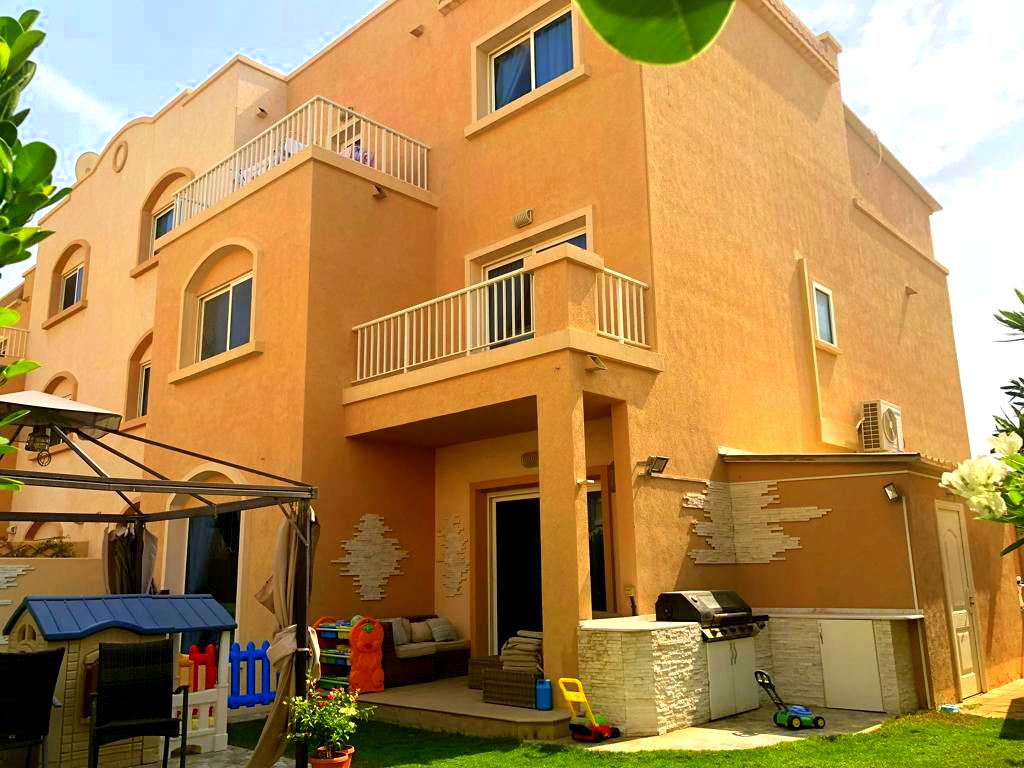 Beautiful Well-Maintained Villa FOR SALE in  Al Reef Villas